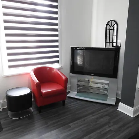 Be Our Guest! Stylish-central Location-comfy-cosy Апартаменти *