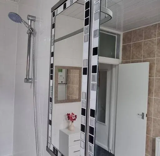 Be Our Guest! Stylish-central Location-comfy-cosy Daire *