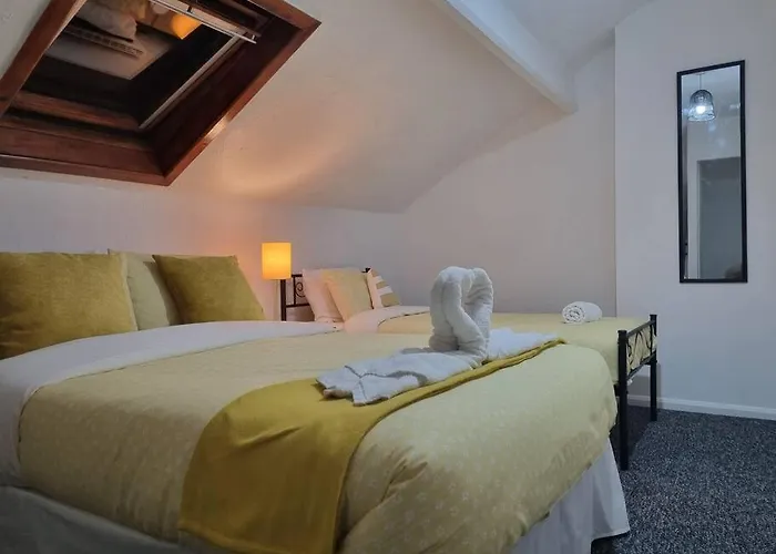 Be Our Guest! Stylish-central Location-comfy-cosy *